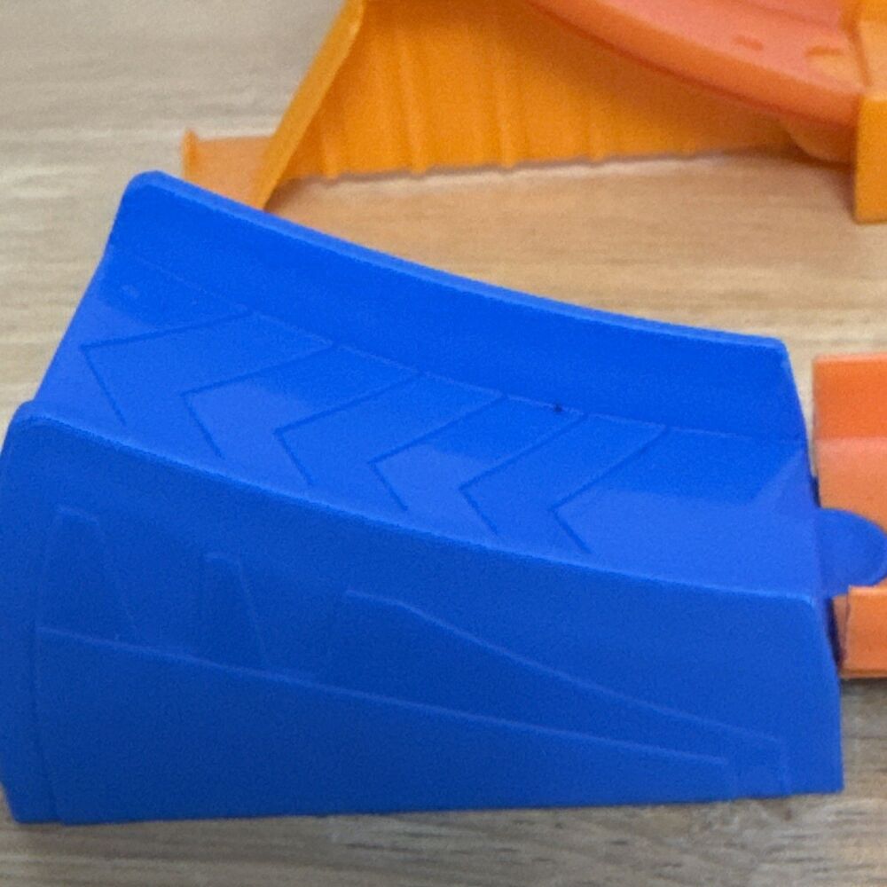 Mattel Hot Wheels Mixed Track Lot Connectors Ramps Launcher - Picture 3 of 12